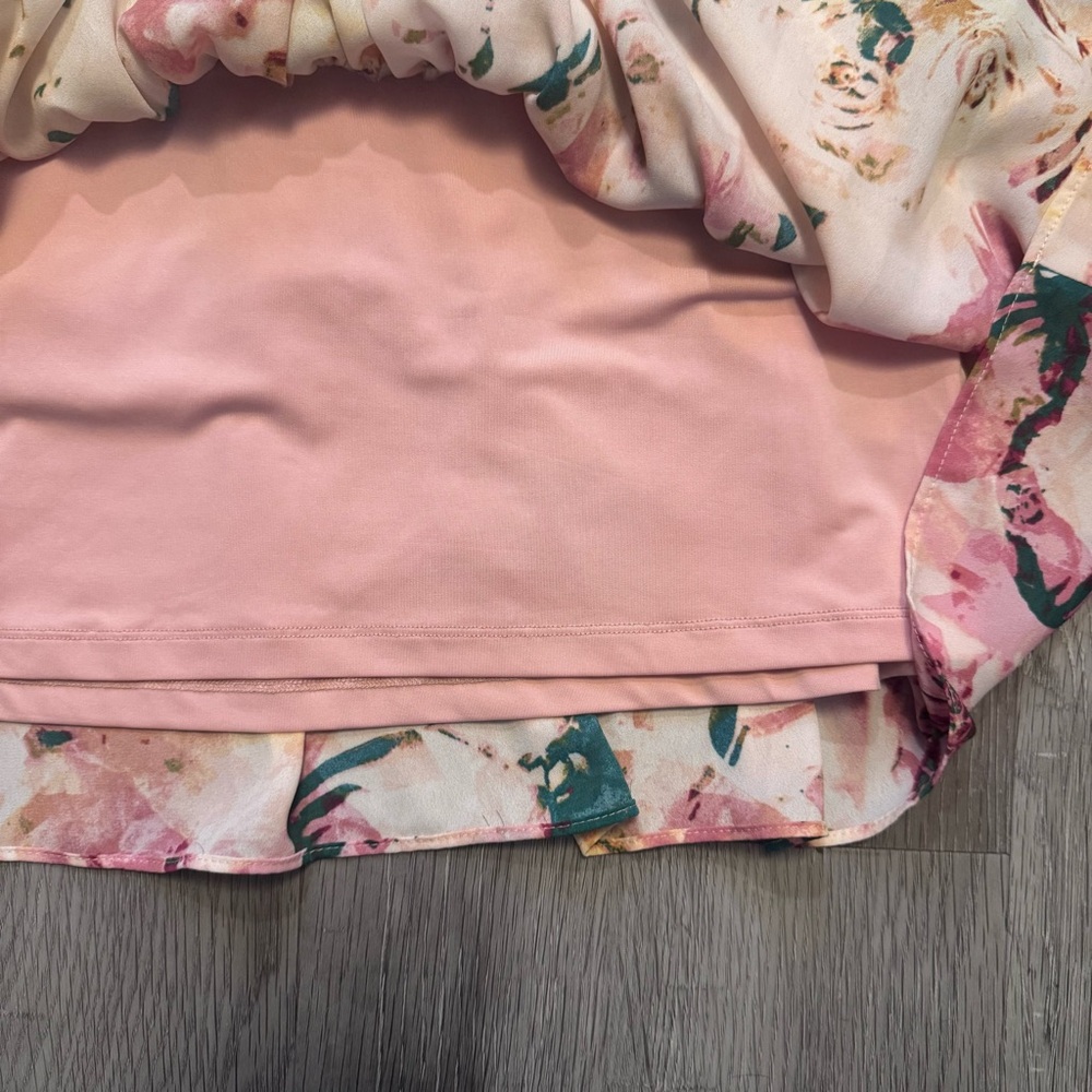 BCBGMaxAzria Women's Peach Floral Smocked Tiered Cap Sleeve Dress Size Small - Picture 10 of 10